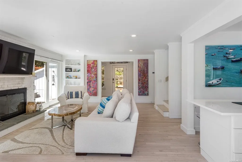 128 Harbor Boulevard East Hampton NY 11937