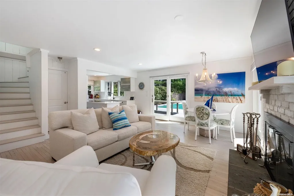 128 Harbor Boulevard East Hampton NY 11937