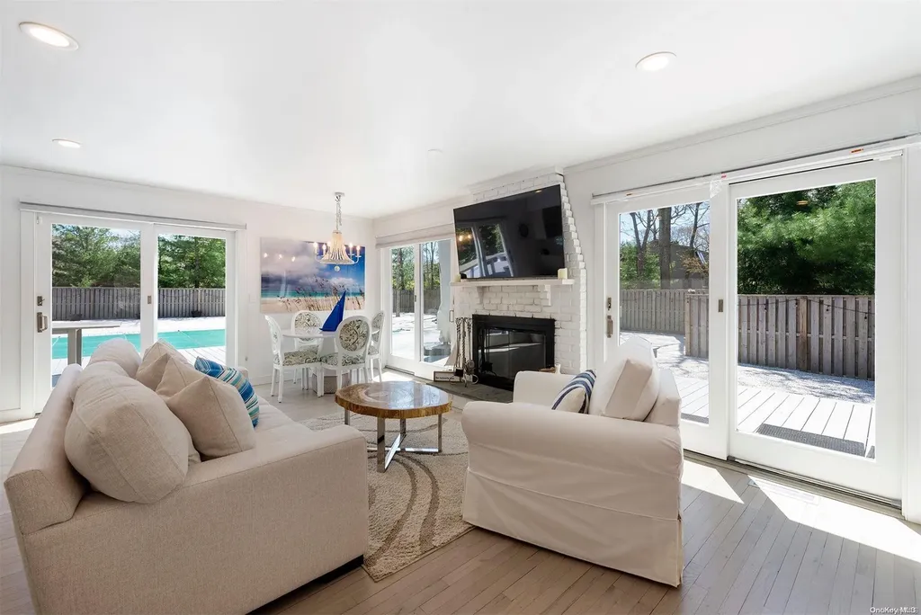 128 Harbor Boulevard East Hampton NY 11937