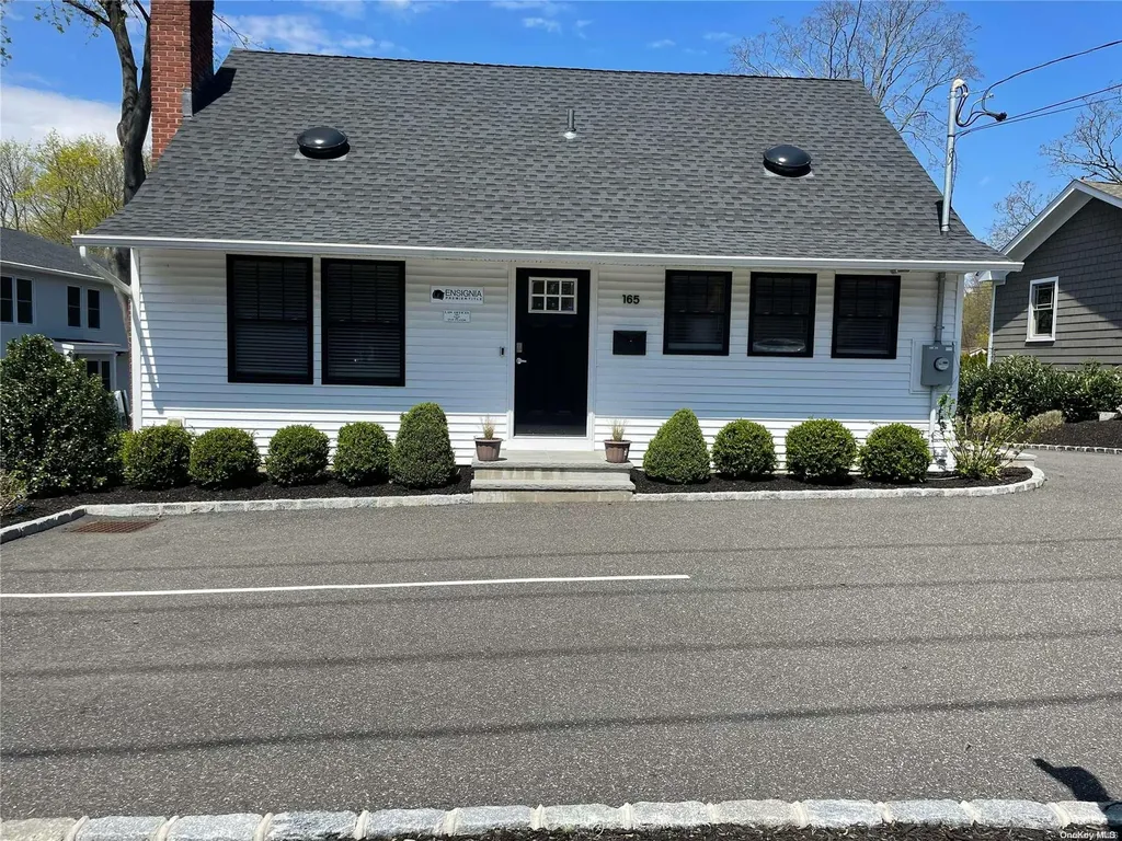 165 E Main Street Huntington NY 11743