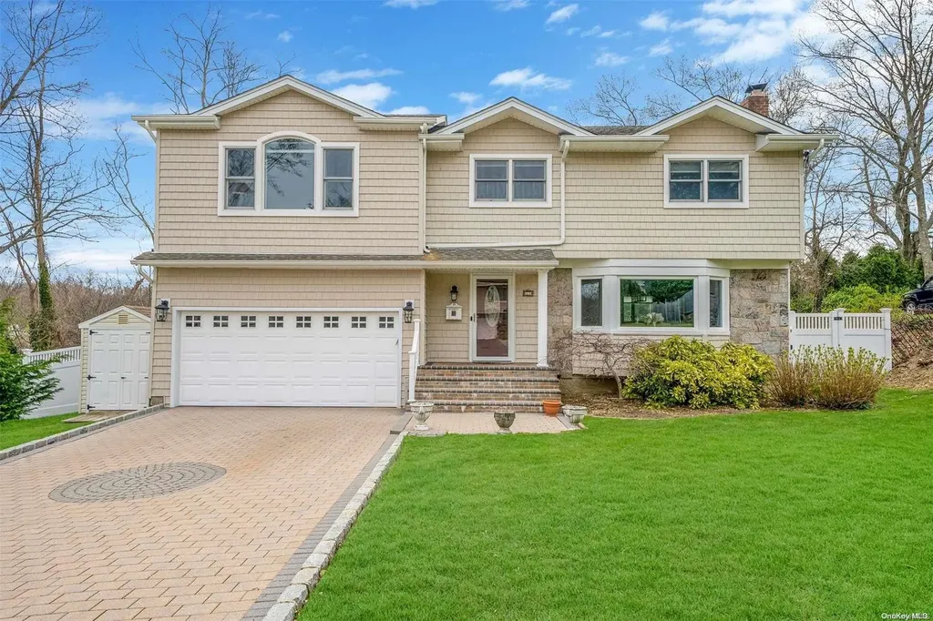 11 High Ridge Road Plainview NY 11803