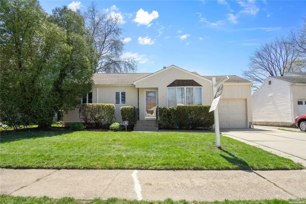 5 Bentley Road Plainview NY 11803