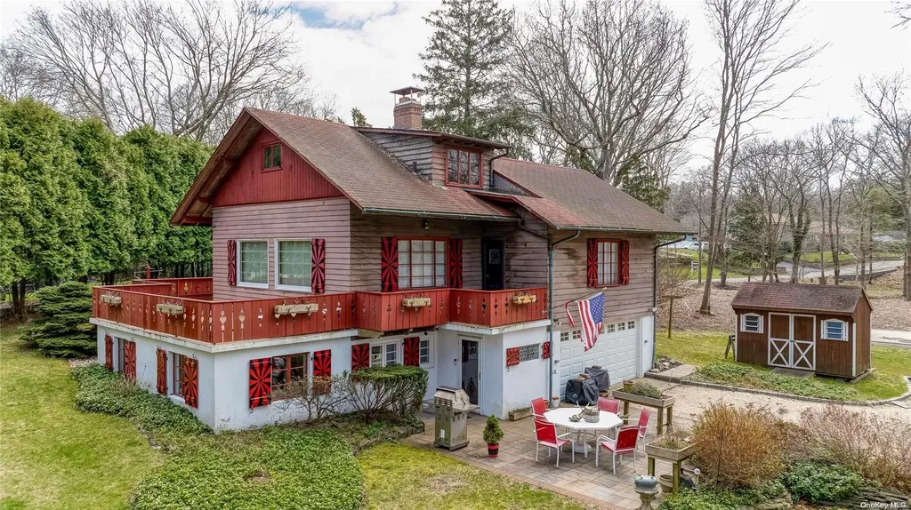 61 Hill Street East Wading River NY 11792