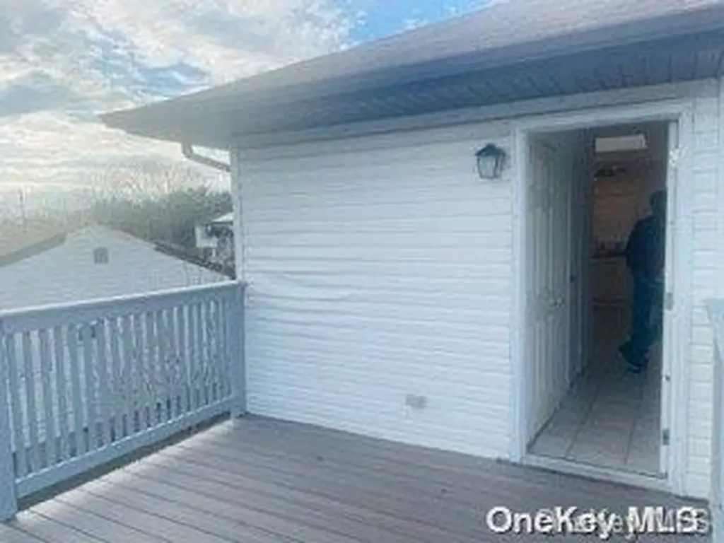 58 Wilson Avenue Deer Park NY 11729