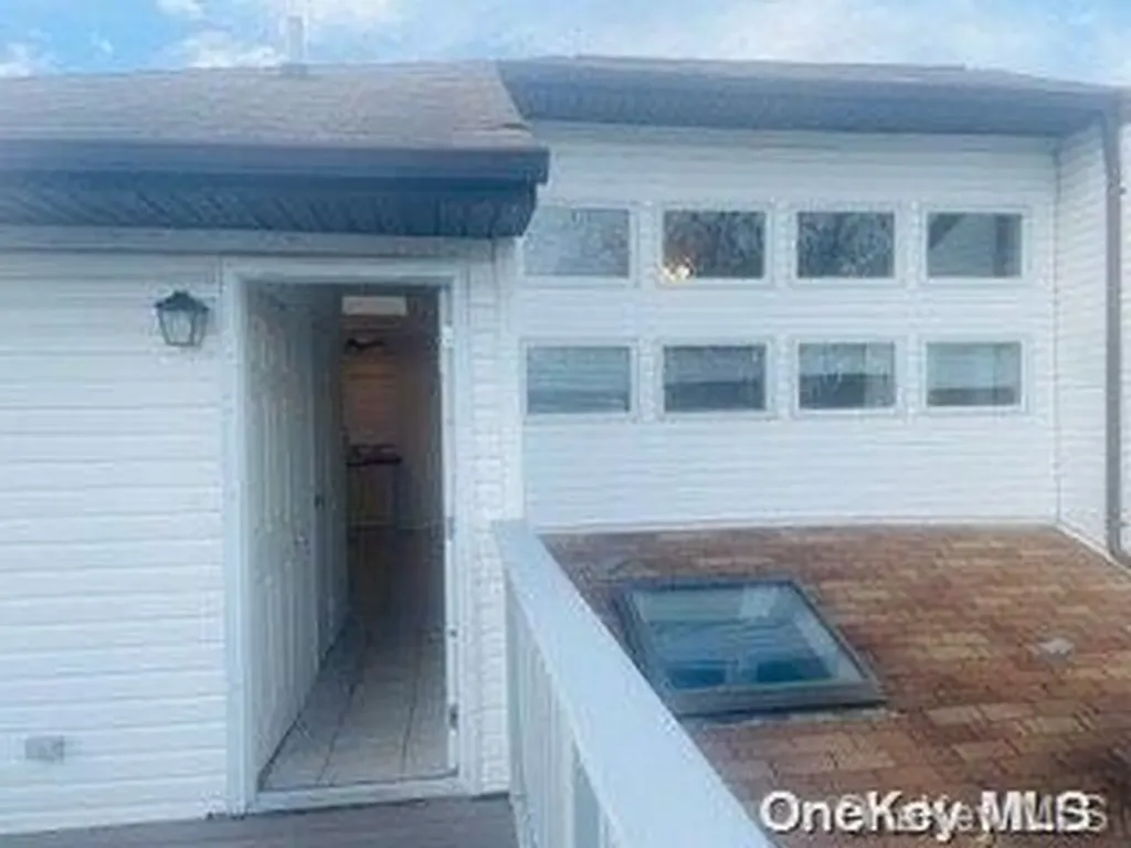 58 Wilson Avenue Deer Park NY 11729