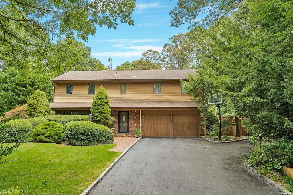 4 Colby Drive Dix Hills NY 11746