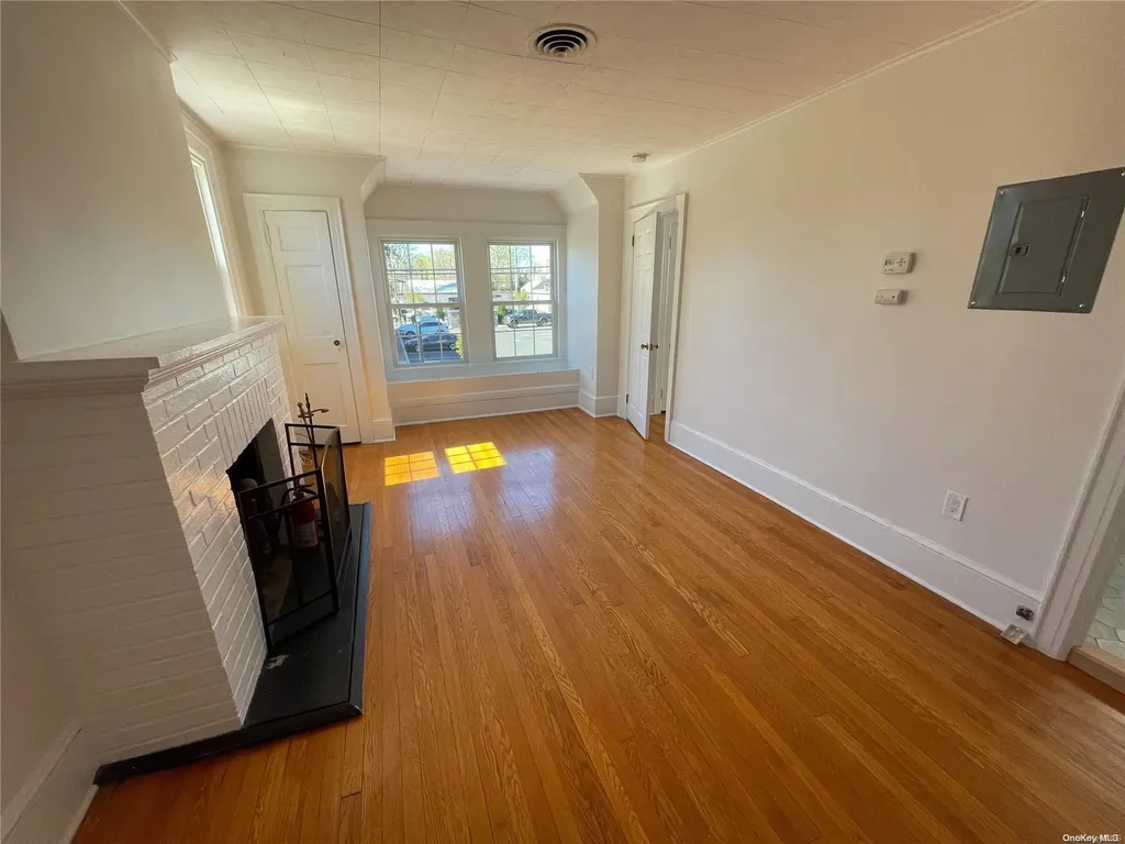 3 Ocean Avenue Bay Shore NY 11706