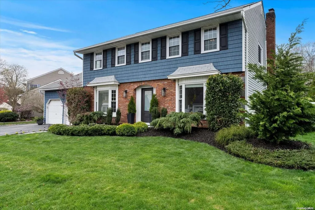 134 Springmeadow Drive Holbrook NY 11741