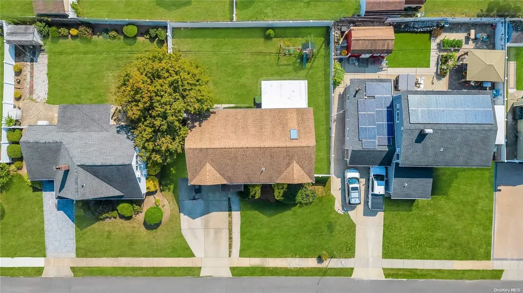 40 Friendly Road Hicksville NY 11801