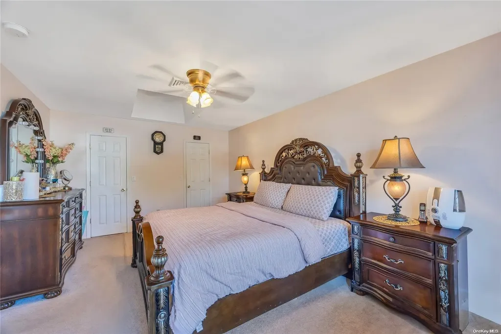 40 Friendly Road Hicksville NY 11801