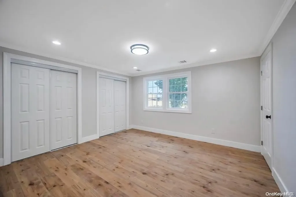 88 Squirrel Lane Levittown NY 11756