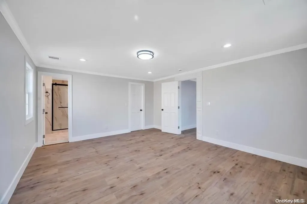 88 Squirrel Lane Levittown NY 11756