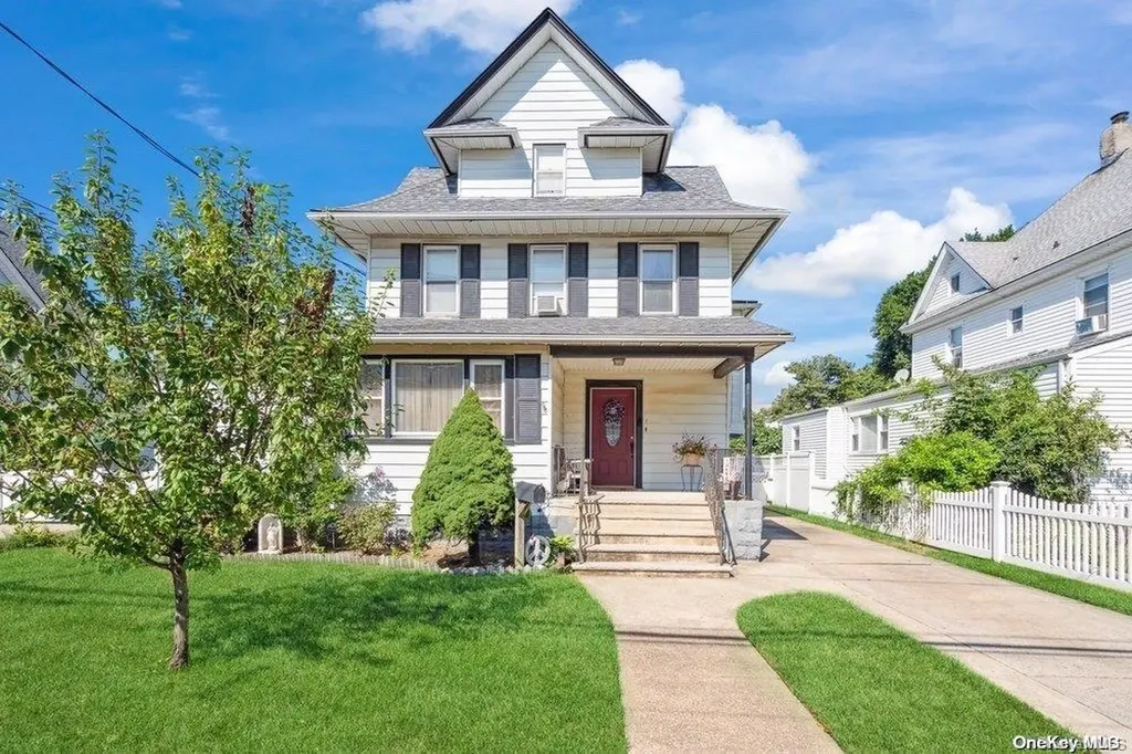 245 Denton Avenue Lynbrook NY 11563