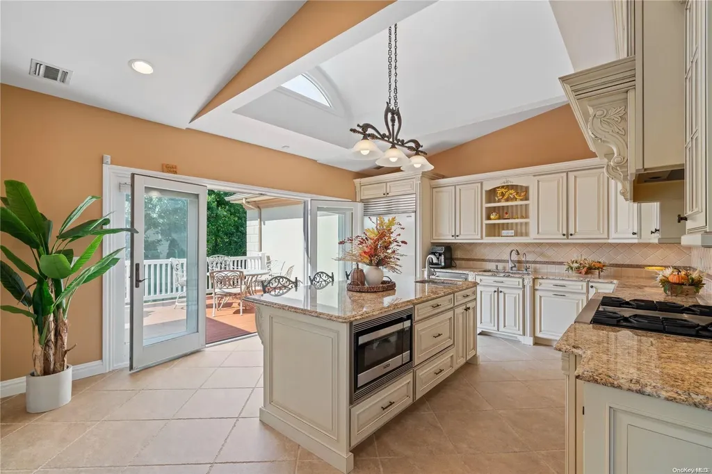 1 Onondaga Place Jericho NY 11753