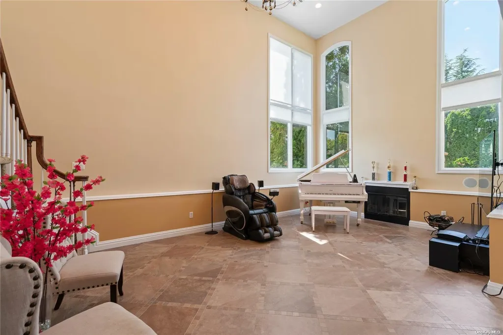 1 Onondaga Place Jericho NY 11753
