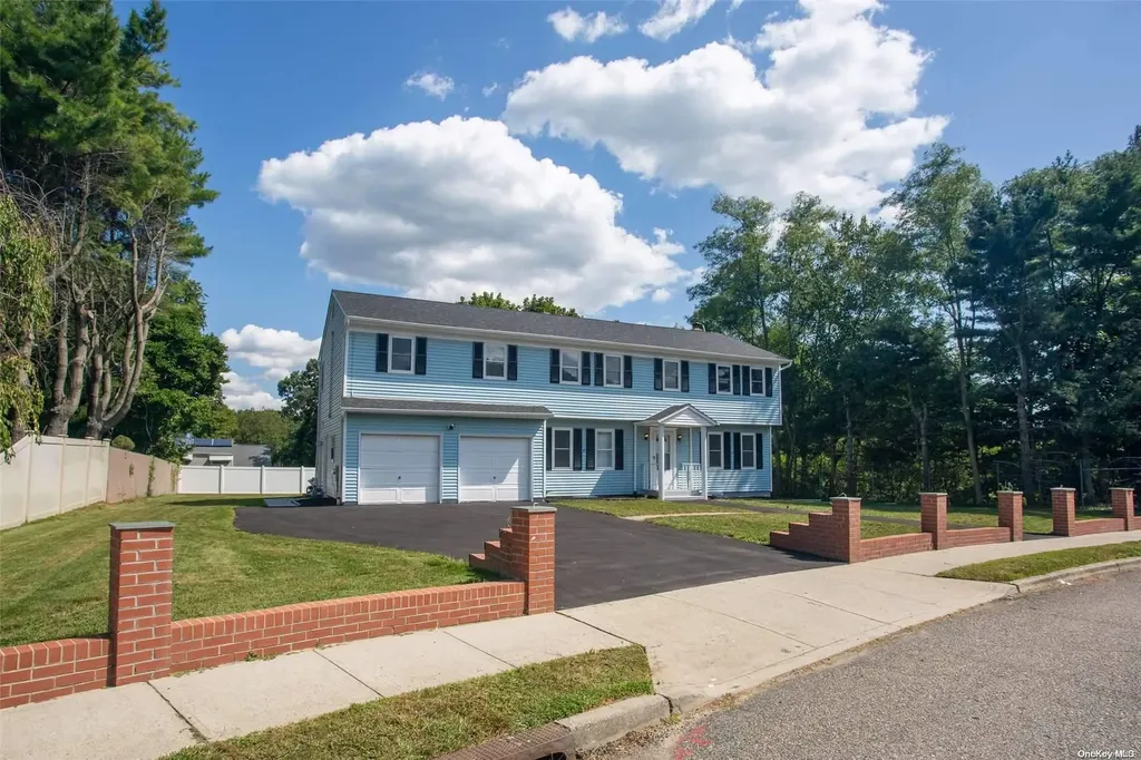 2 Nagle Lane Central Islip NY 11722