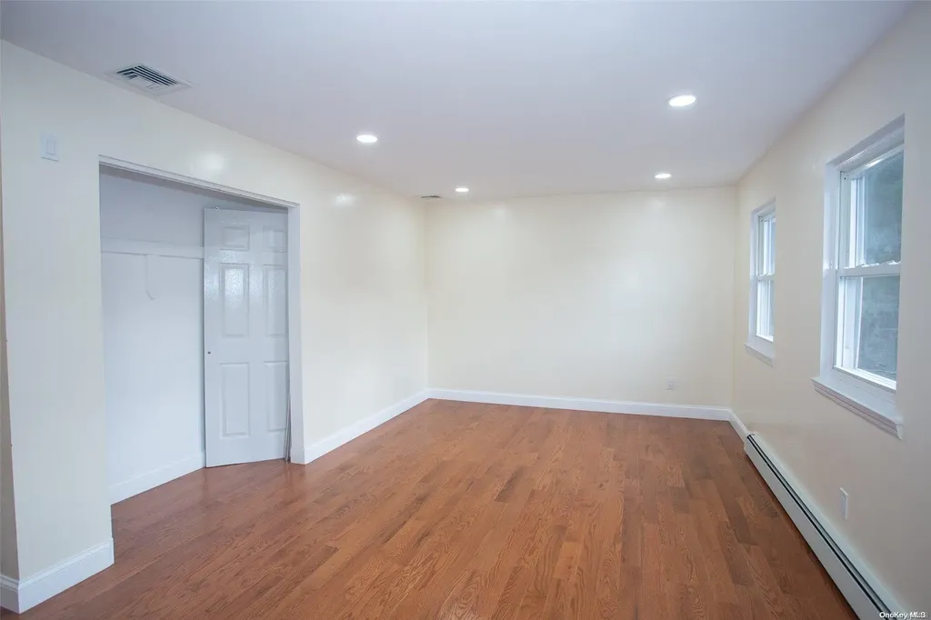 2 Nagle Lane Central Islip NY 11722
