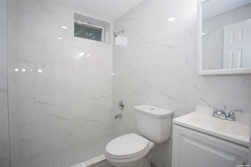 2 Nagle Lane Central Islip NY 11722