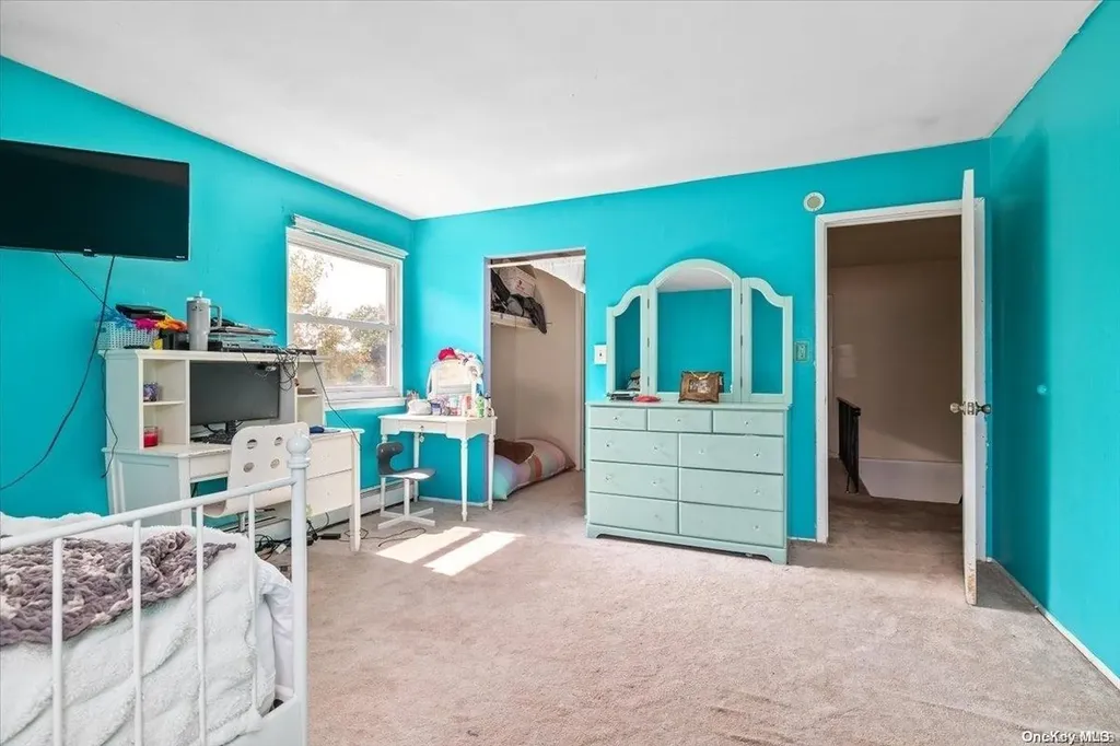 73 Rustic Avenue Medford NY 11763