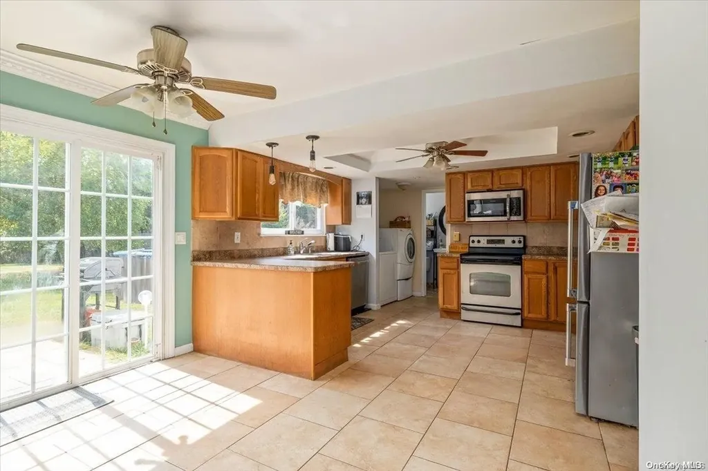73 Rustic Avenue Medford NY 11763