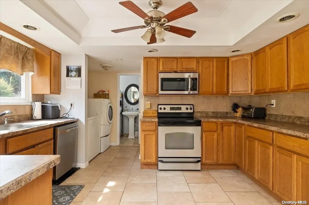 73 Rustic Avenue Medford NY 11763