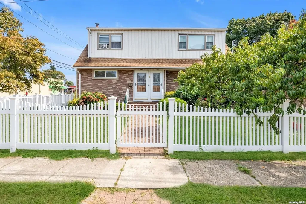 6 Dale Avenue Hempstead NY 11550