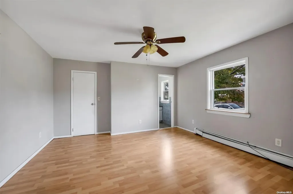 6 Dale Avenue Hempstead NY 11550