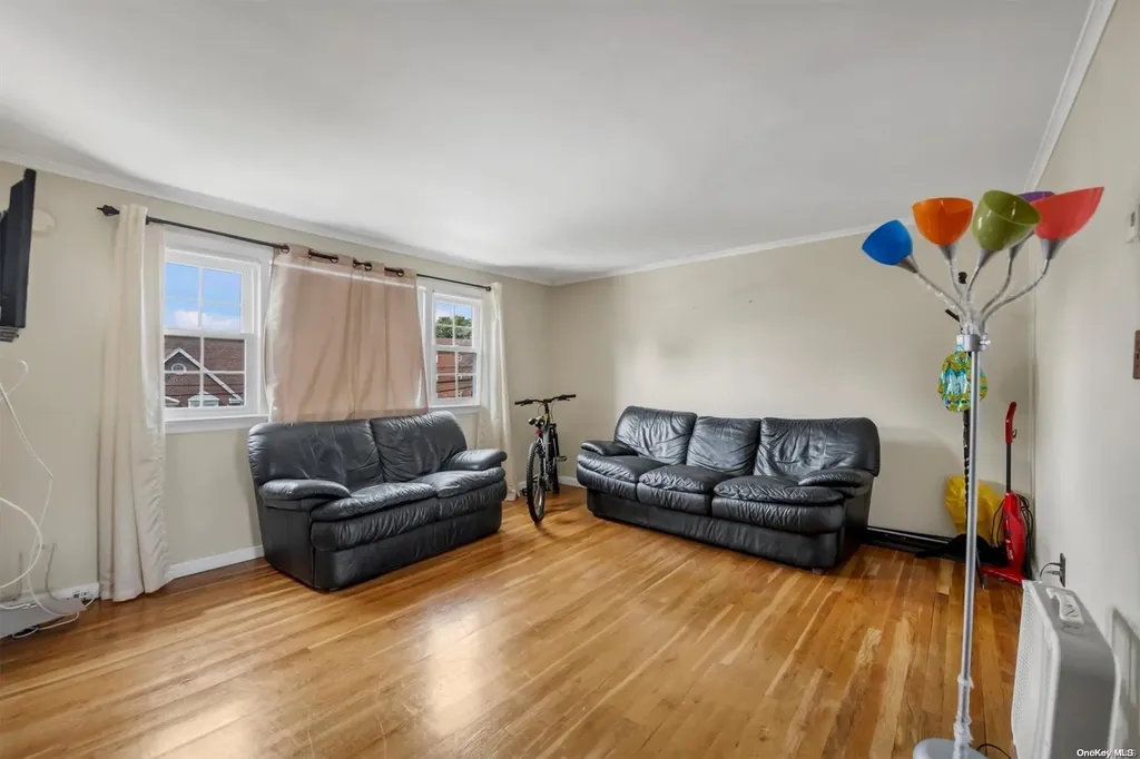 6 Dale Avenue Hempstead NY 11550