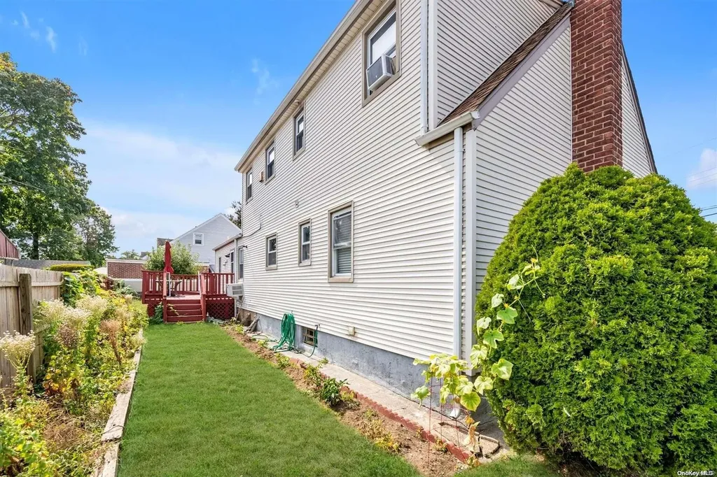 6 Dale Avenue Hempstead NY 11550
