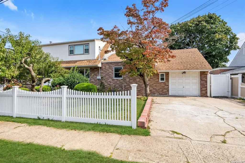6 Dale Avenue Hempstead NY 11550