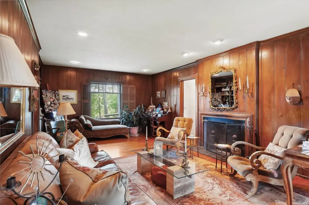 892 Pondview Road Riverhead NY 11901