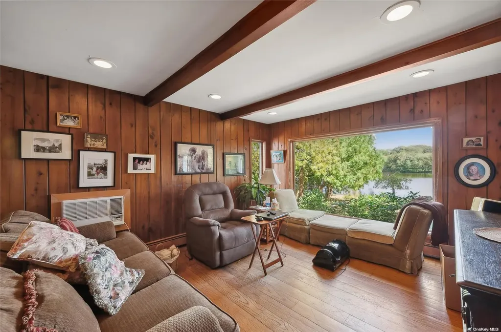 892 Pondview Road Riverhead NY 11901