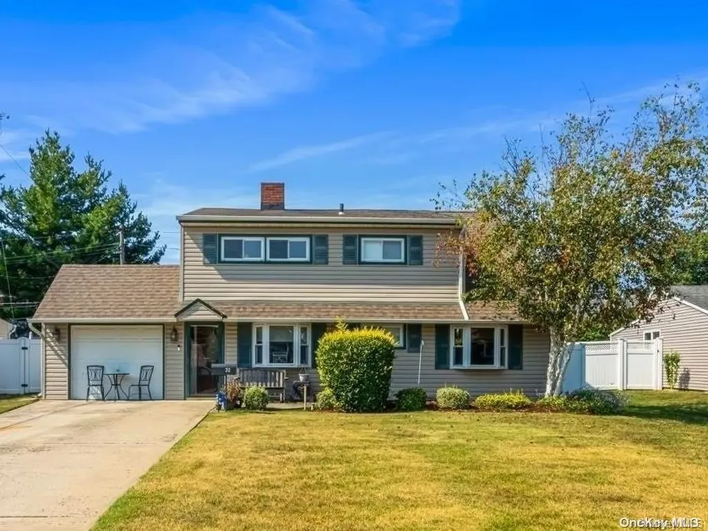32 Russet Lane Wantagh NY 11793