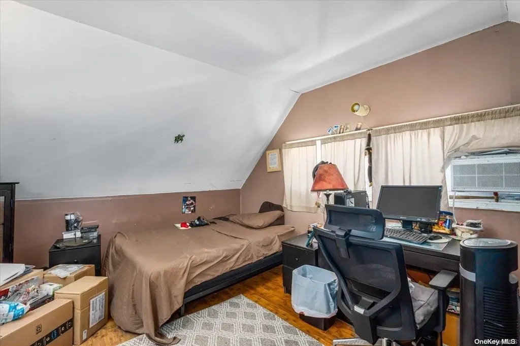 32 Russet Lane Wantagh NY 11793
