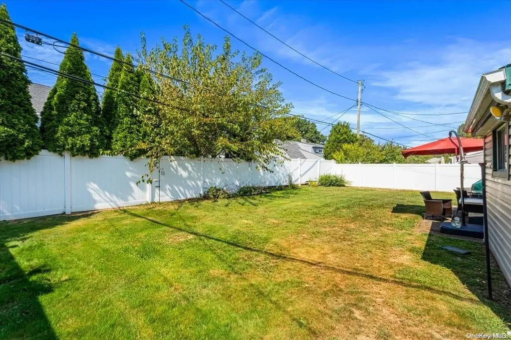 32 Russet Lane Wantagh NY 11793