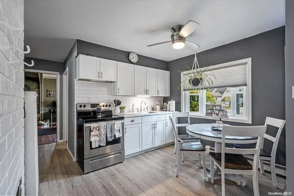32 Russet Lane Wantagh NY 11793