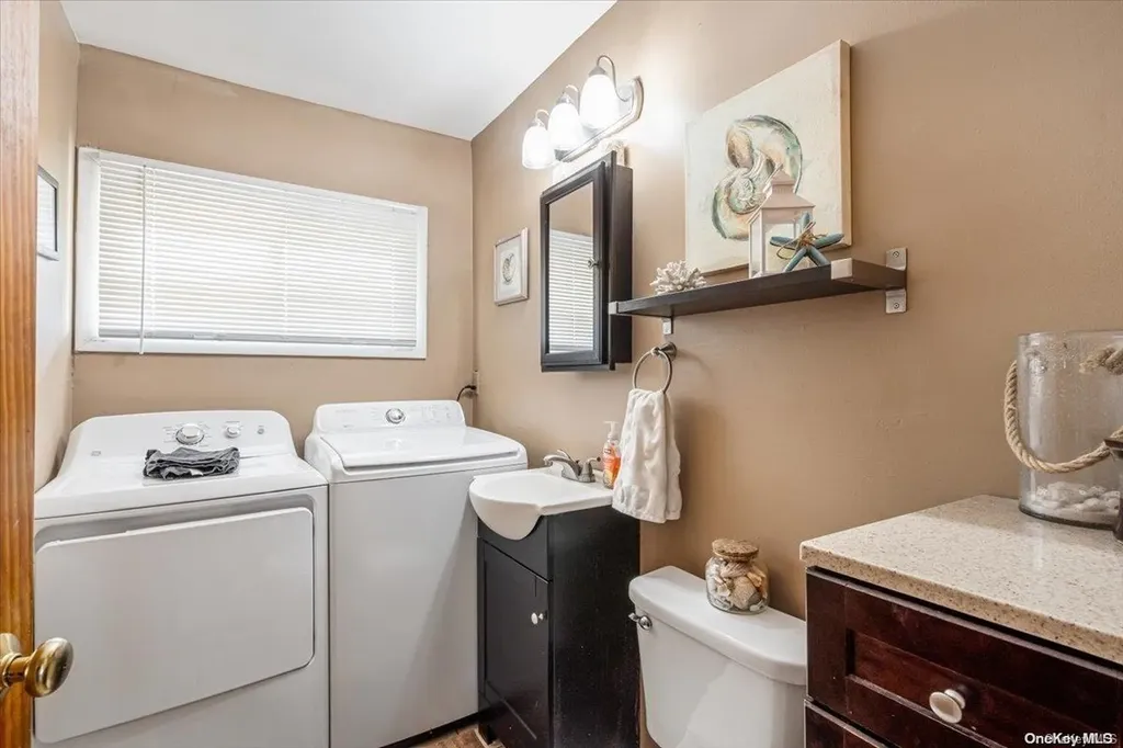 32 Russet Lane Wantagh NY 11793
