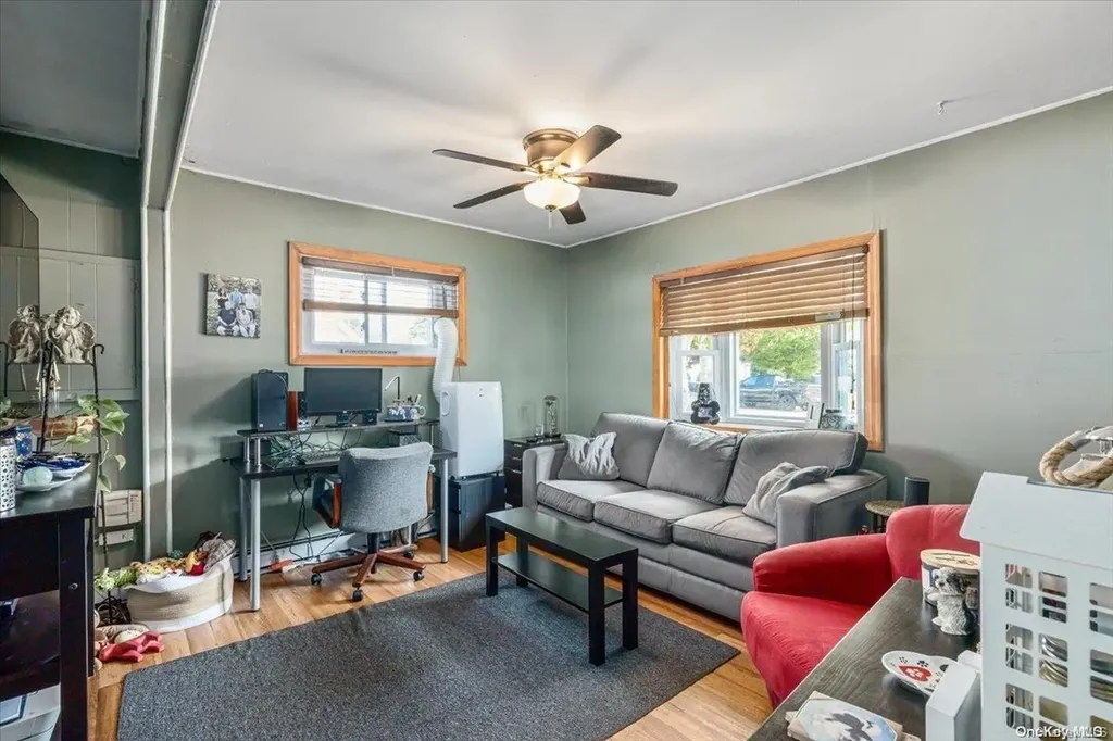 32 Russet Lane Wantagh NY 11793