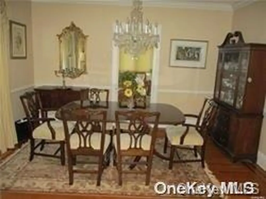 1550 Moffitt Avenue Hewlett NY 11557