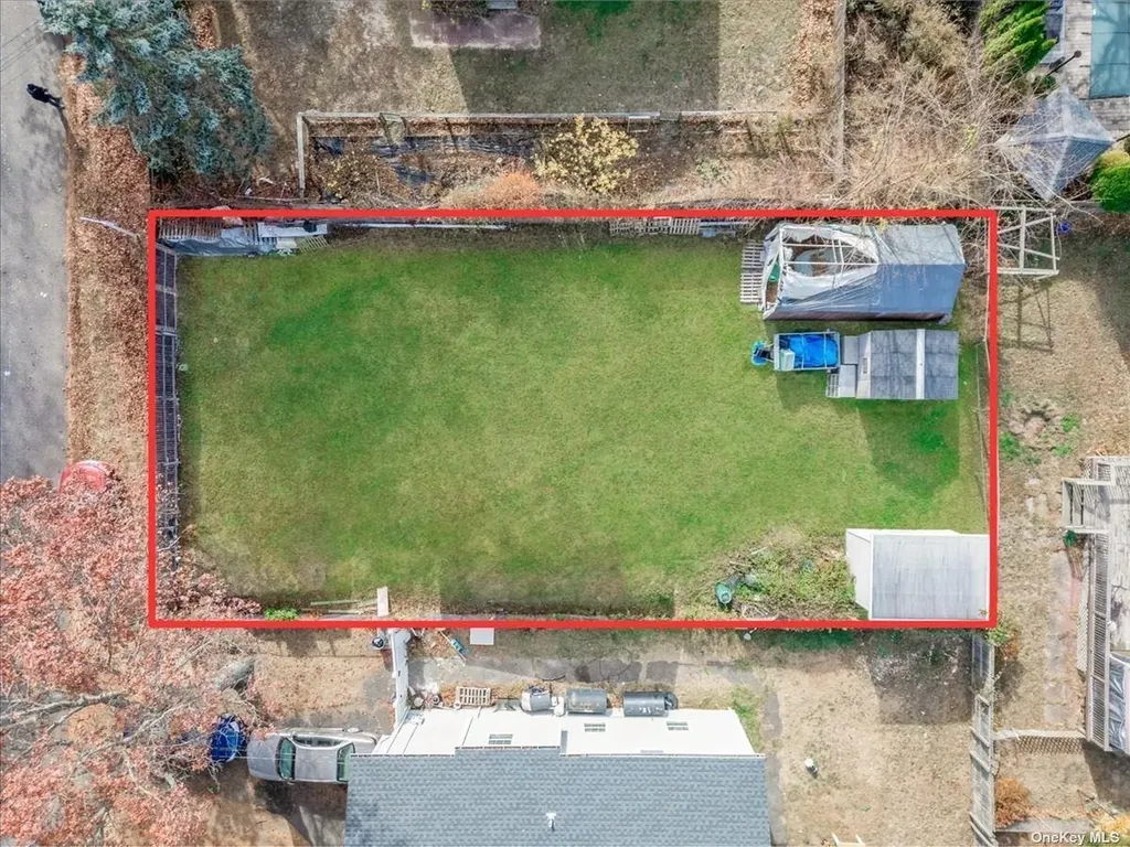 Maplewood Drive Shirley NY 11967