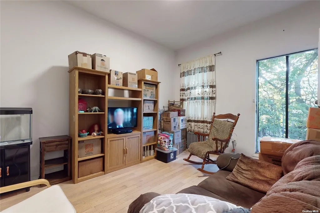 294 Hemlock Street Brooklyn NY 11208