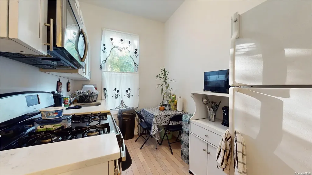 294 Hemlock Street Brooklyn NY 11208