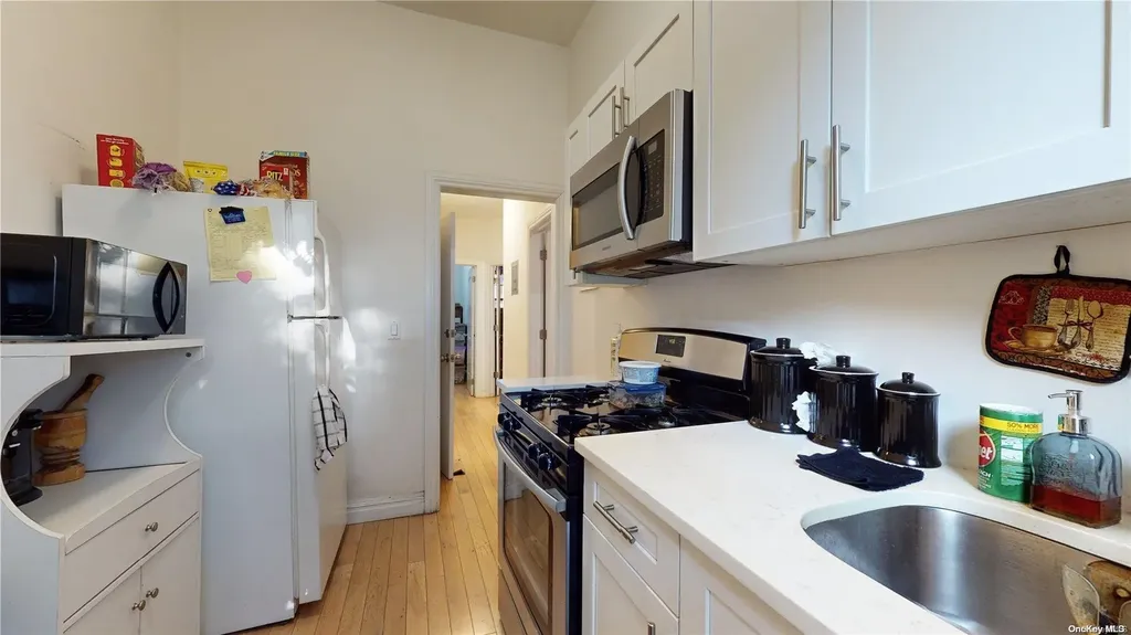 294 Hemlock Street Brooklyn NY 11208