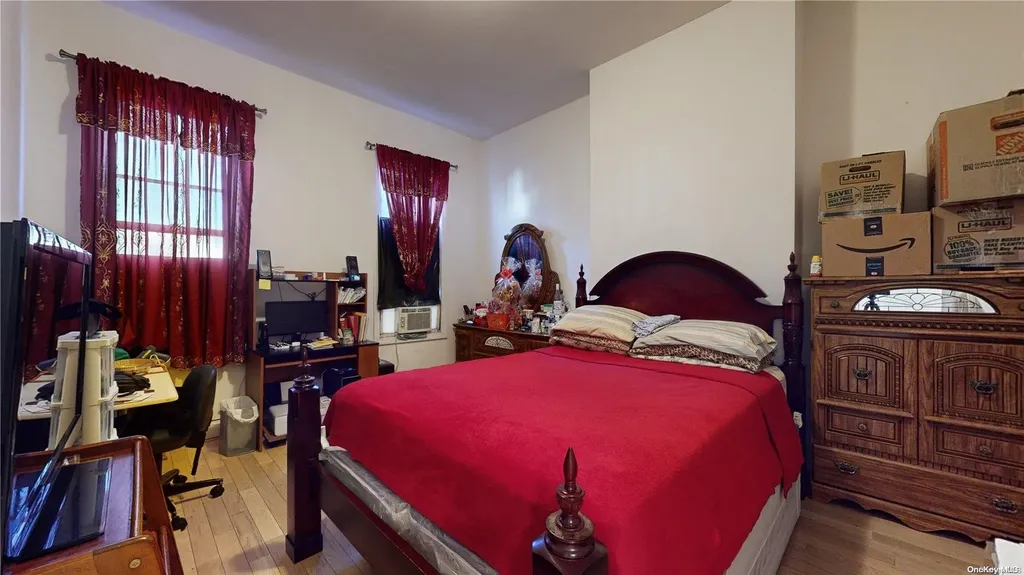 294 Hemlock Street Brooklyn NY 11208