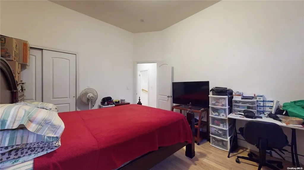 294 Hemlock Street Brooklyn NY 11208