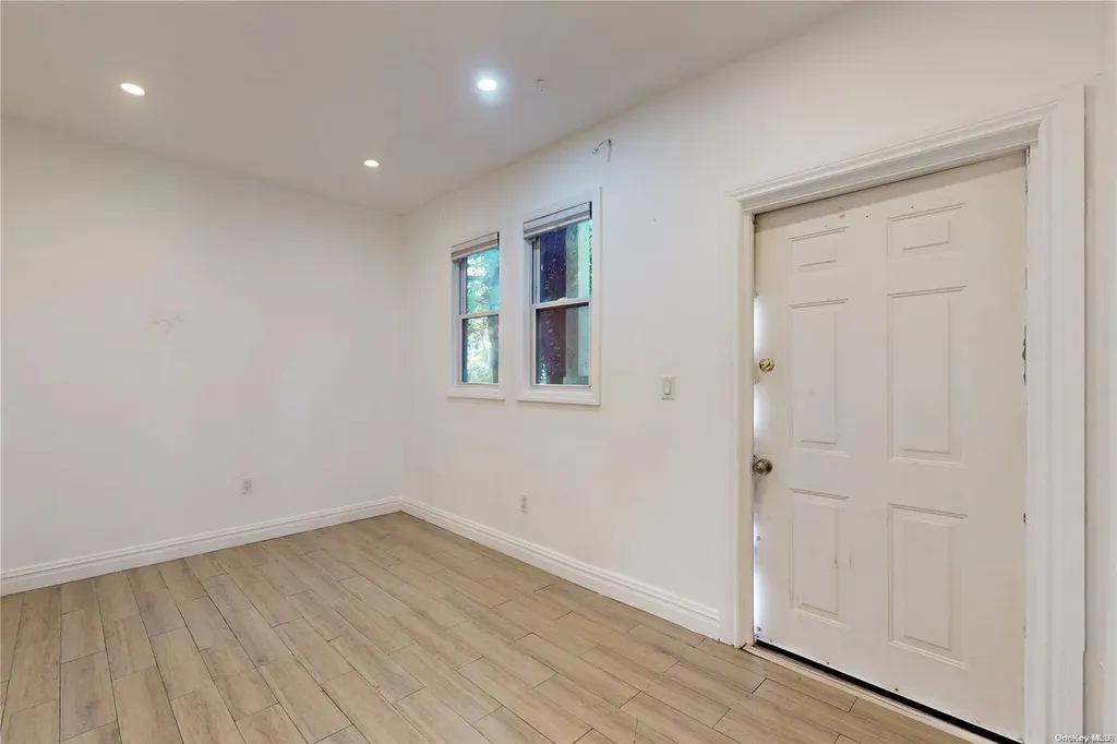 294 Hemlock Street Brooklyn NY 11208