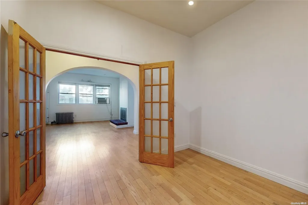 294 Hemlock Street Brooklyn NY 11208