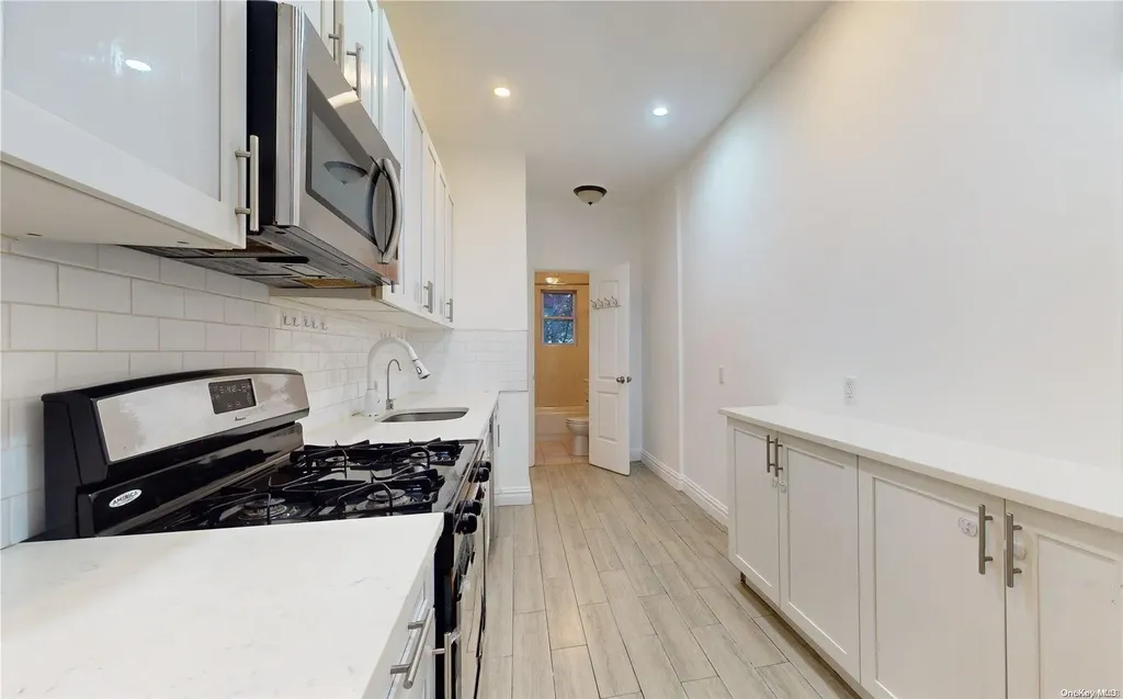 294 Hemlock Street Brooklyn NY 11208