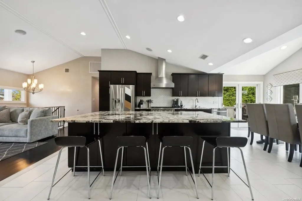 3109 Hewlett Avenue Merrick NY 11566