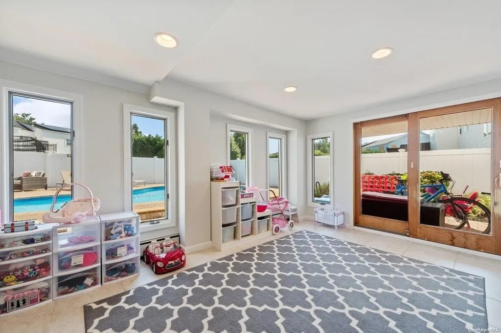 3109 Hewlett Avenue Merrick NY 11566